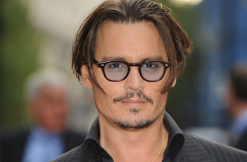  Happy, but the years are taking their toll: after three years of constant trials, Johnny Depp has changed a lot