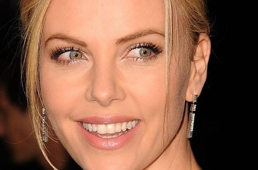  “The best legs of Hollywood!”: Charlize Theron boasted a perfect figure in a bold outfit