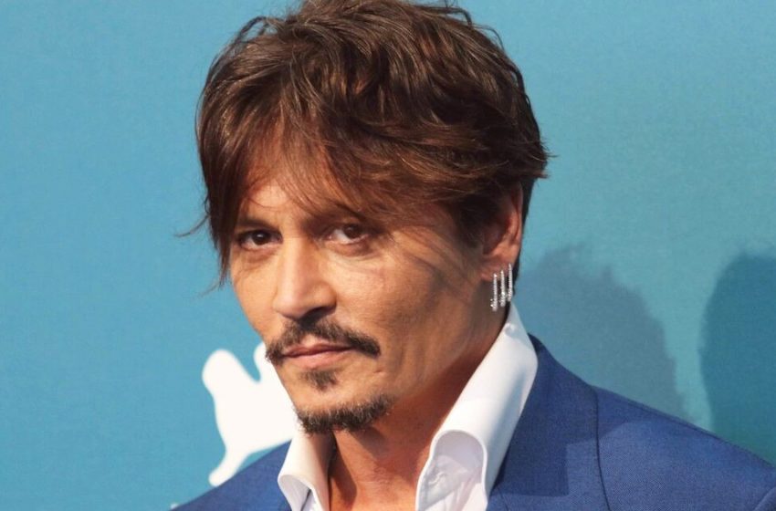  Handsome man with a bouffant hair: that’s what Johnny Depp’s first role was like