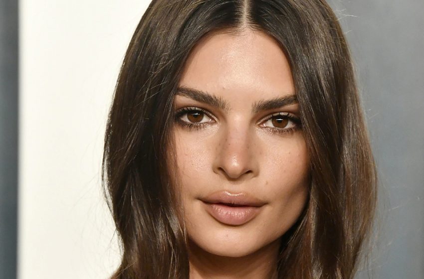 Fresh and Young: Emily Ratajkowski Showed a Photo Without Makeup