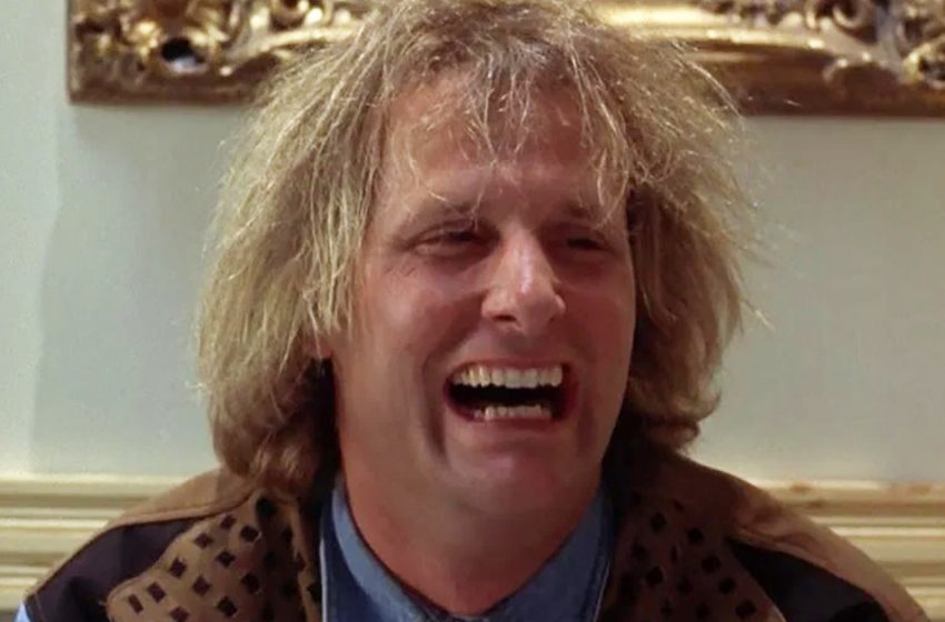  “Aged Beyond Recognition”: How Does “Dumb and Dumber” Actor Jeff Daniels Look Today?