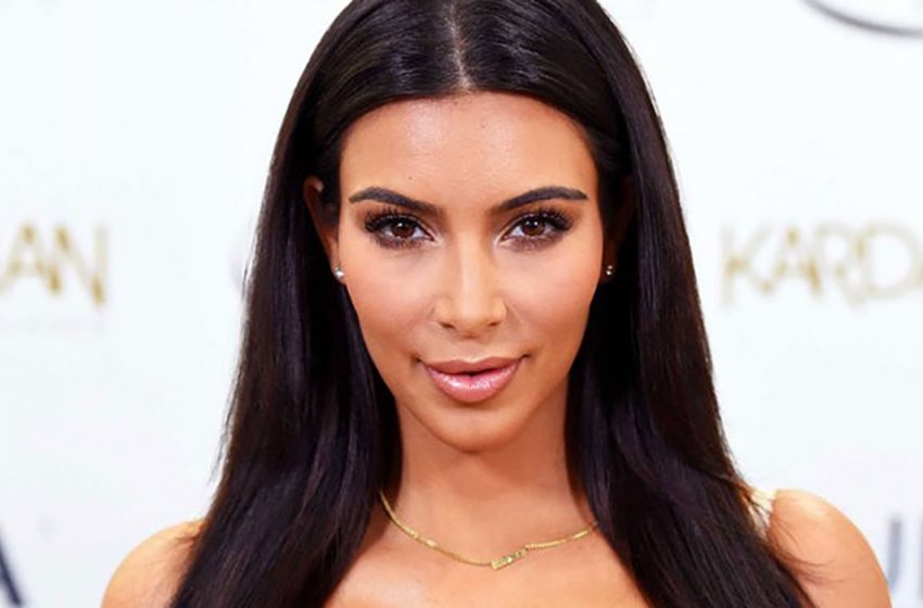  “Tempting figure!”: Kim Kardashian charmed fans again with beach pics