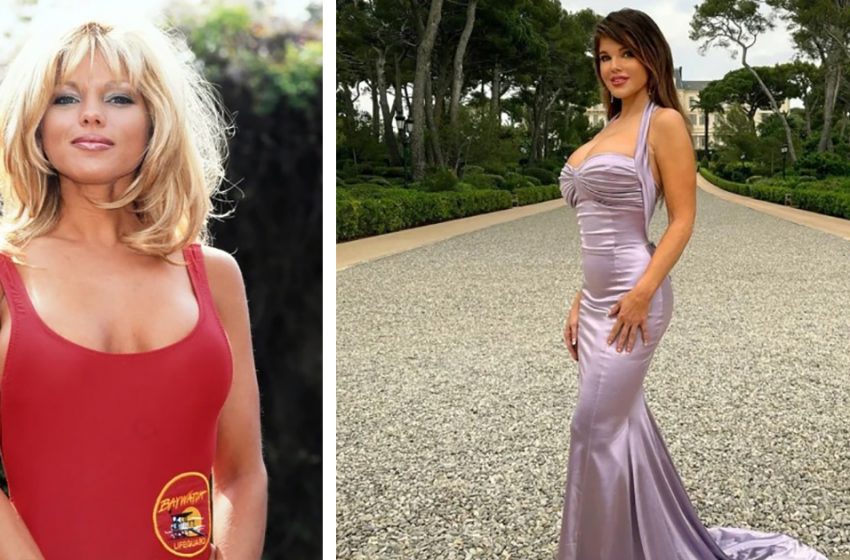  Is she definitely 54 years old? The most beautiful “Baywatch” showed a photo in her underwear – you can’t look away from it