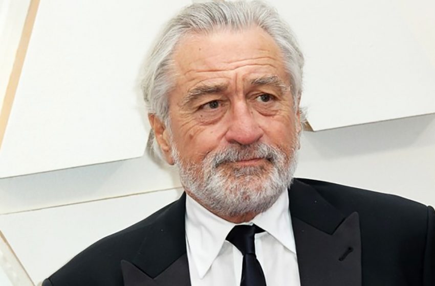  Paparazzi caught Robert De Niro, 78, with his new lover