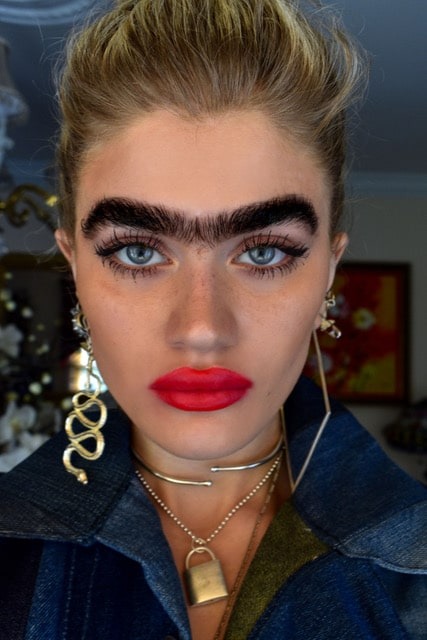 Do you recall the girl with the massive monobrow? This is how she now ...