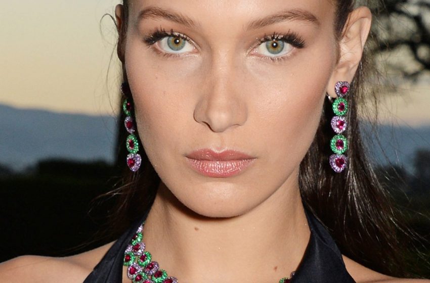  “Where is the most beautiful woman in the world?”: Bella Hadid without makeup and in home clothes fell under the camera lens