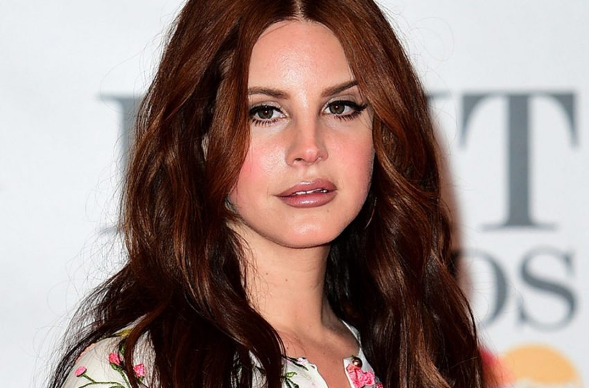  Lana Del Rey has gained more than 10 kg․The plumped-up Lana Del Rey has disappointed fans with her new look
