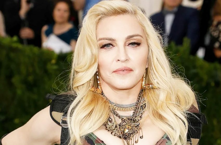  “Still worthy of stardom!”: Madonna wowed fans with a candid hotel photo shoot