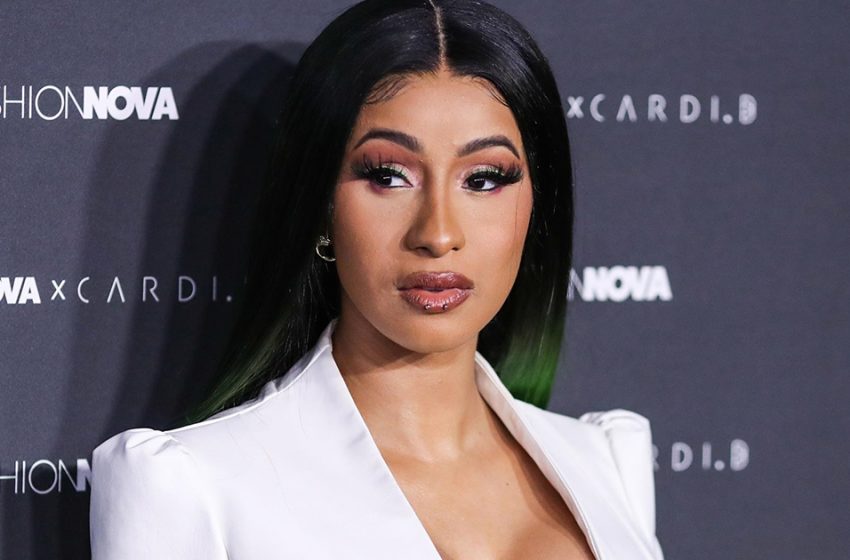  It’s embarrassing to even look at. Cardi B. stepped out in “invisible” tights that you couldn’t see right away.