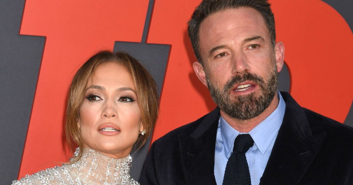 Despite all the rumors: Lopez and Affleck showed real passion on the