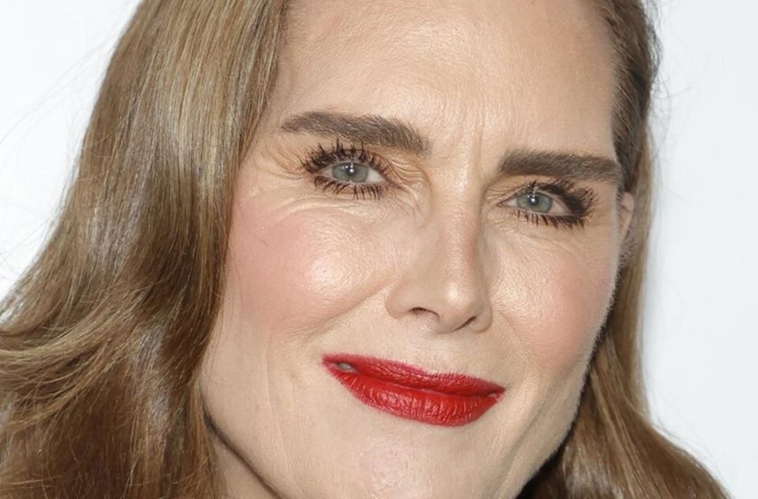  “I was trampled”: Brooke Shields resents her mother for letting photographers photograph her naked at age 11