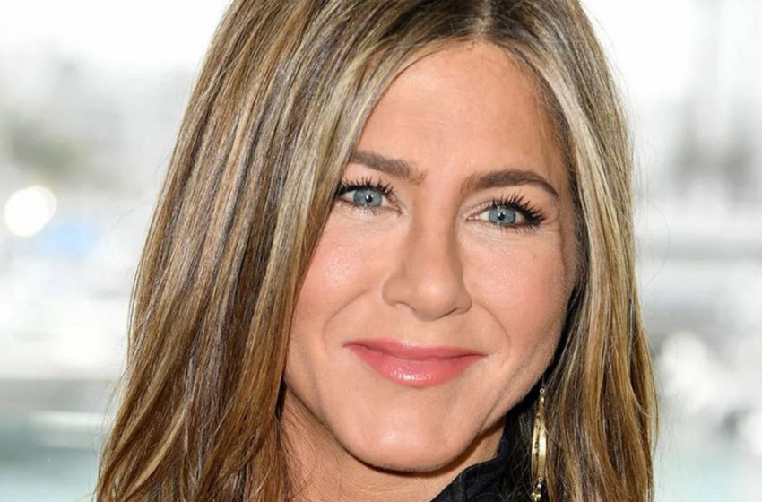  Is she really 54? Jennifer Aniston caused a sensation in a see-through mini-dress