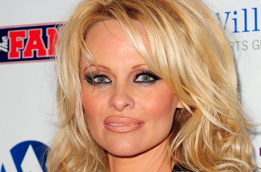  Watch Out, it’s Hot: Pamela Anderson is Back to Her Malibu Lifeguard Image