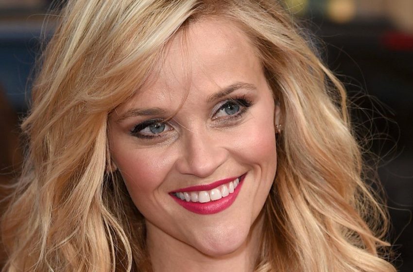  “Same Blonde Hair and Blue Eyes”: Reese Witherspoon Showed Rare Photos of Her Handsome 19-Year-Old Son