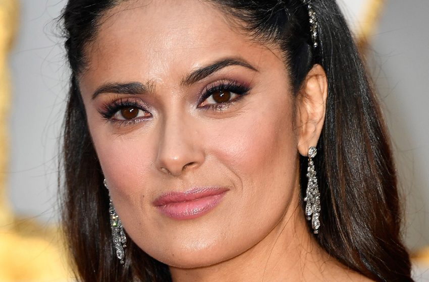  “Salma, It’s Magic”: Salma Hayek Appeared on the Cannes Red Carpet in a Revealing Dress