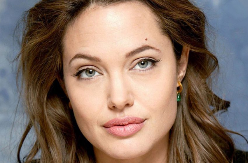  The Lips Had Disappeared Somewhere: Fans Didn’t Recognize Angelina Jolie in New Photos