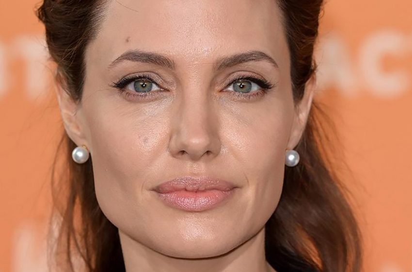 “Even Prettier Than Her Star Daughter”: Jolie Posted Archival Photos of Her Mom