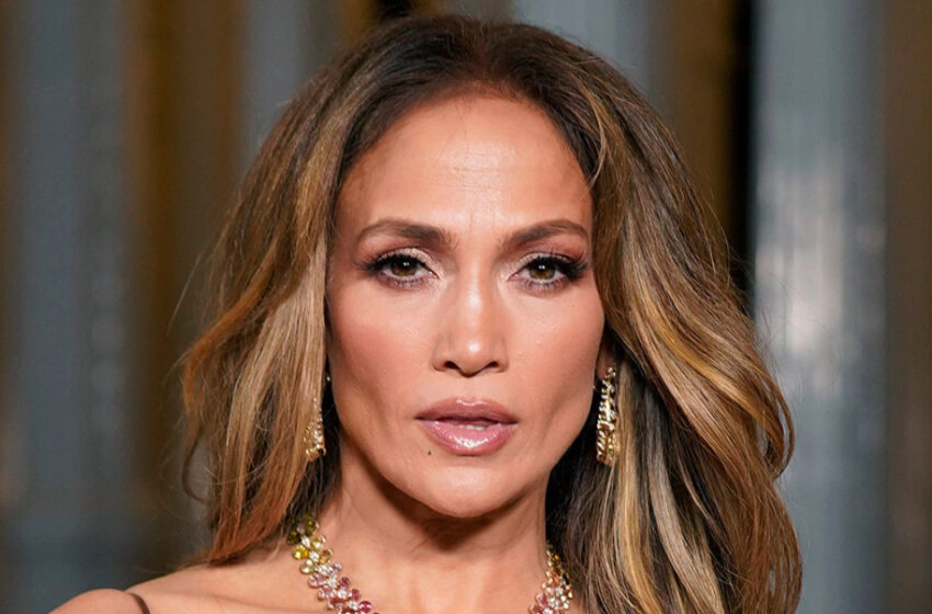  “In a Revealing Dress With Heart-Shaped Cut-Out on Abs”: Jennifer Lopez’s Recent Public Appearance In a Provocative Outfit Caused Lots Of Buzz On The Net!