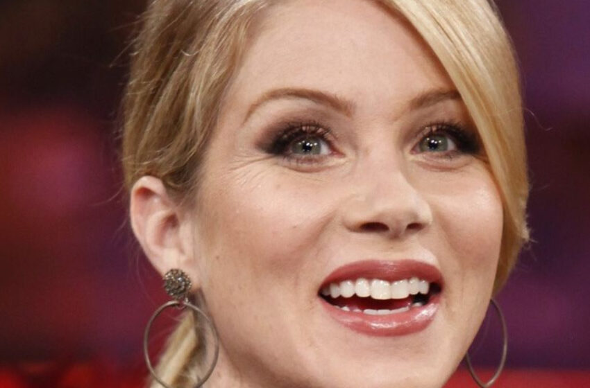  “She Could Hardly Walk”: Christina Applegate Came To The Emmys 2024 Assisted By a Cane!
