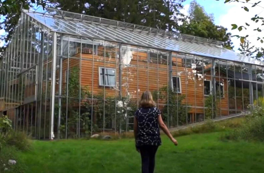  The Family Dreamt Of Keeping Their Garden And Home Warm All Year Long: So They Constructed Nice Greenhouse Around The Home!