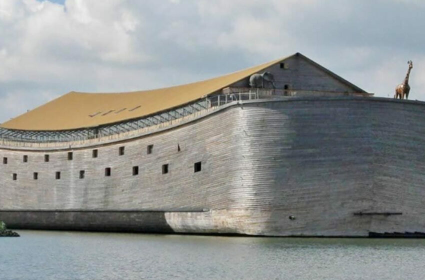  “So Massive And Impressive”: The Carpenter Spent Two Decades To Build The Huge Ark!