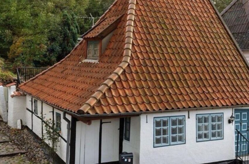  “So Amazing”: What Does a 300-year-old Danish House Look Like From The Inside?