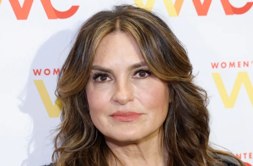  “Happy Family Chaos”: Take a Peek Inside Mariska Hargitay’s $8.7 Million Mansion In New York!