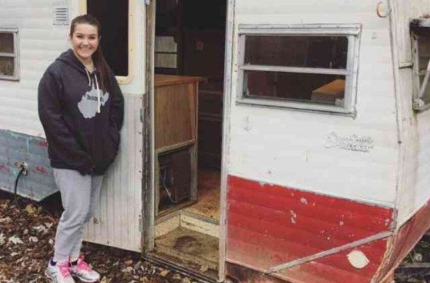  A 14-Year-Old Girl Bought a Dilapidated Van For $200 And Restored It: The Result Of The Restoration Exceeded All Expectations!