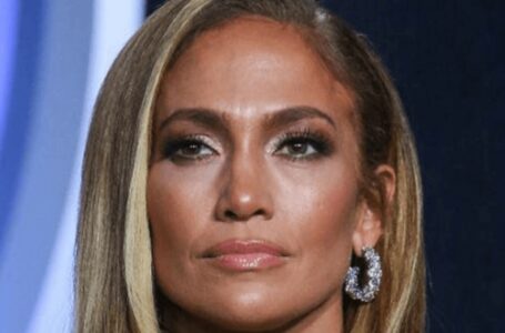 The Star’s Photos Are Being Actively Discussed On The Net: J. Lo Showed What She Looks Like Without Makeup And Filters!