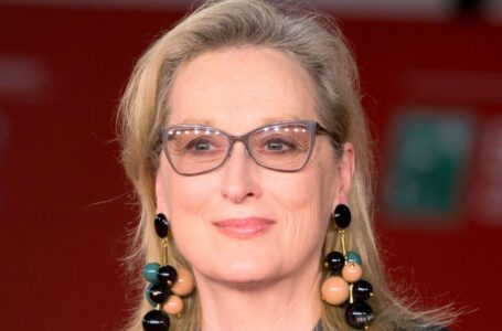 No Other 70-Year-Old Lady Would Wear Shoes Like These: What Did Meryl Streep Wear on Stage?