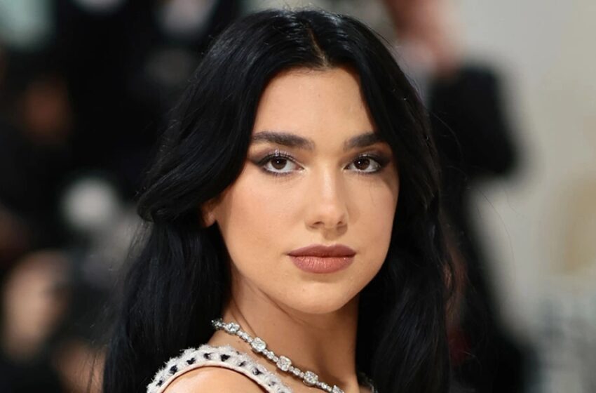  “Looks Like a Homeless Person”: Constant Touring Completely Changed Dua Lipa!