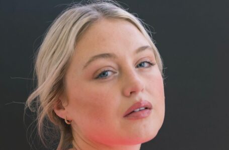 A Plus-Size Model, Iskra Lawrence Is Expecting Her Second Child: What Does Her African-American Husband And Their Son Look Like?