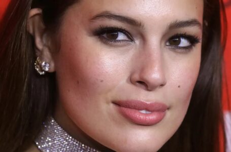 “Even a Tight Corset Couldn’t Hide Her Figure Flaws”: Ashley Graham Showed Off Her Plump Belly In a Tight Dress!