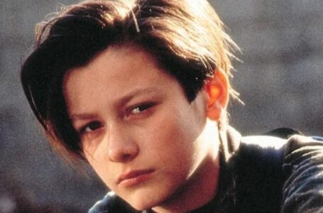 “So Fat And Unkempt”: What Does Handsome John Connor From “Terminator” Look Like Now?