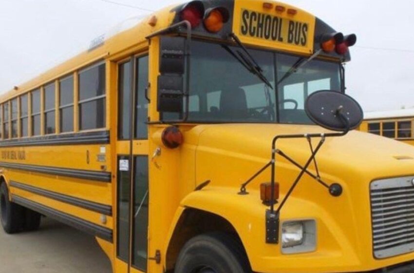  The Fire Destroyed His Home To Ashes: But The Man Didn’t Lose His Spirit And Turned A Simple School Bus Into a Cozy Stylish Home!