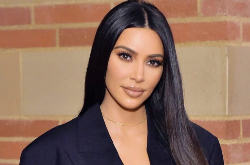  “Not thighs, but a work of art.” Kim Kardashian in an unusual outfit left no room for fantasy