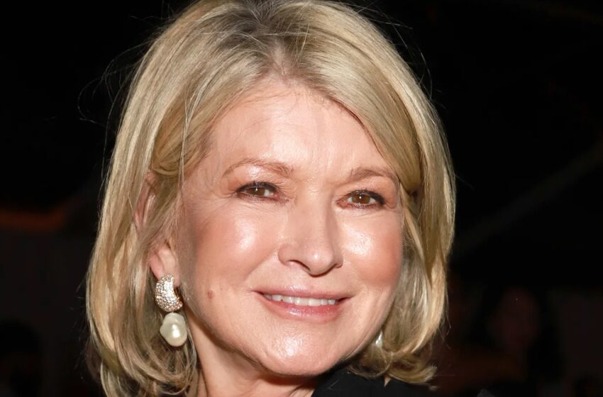  “Check And Mate”: 82-year-Old Martha Stewart Gave a Caustic Response To Those Who Criticized Her “Not Age-Appropriate” Style!