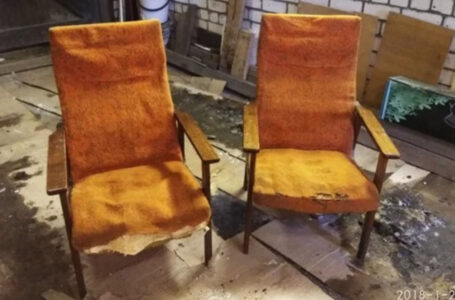 Restoration Of Old Armchairs: Armchairs That Were Thrown Into The Trash Have Become Modern Pieces Of Furniture!