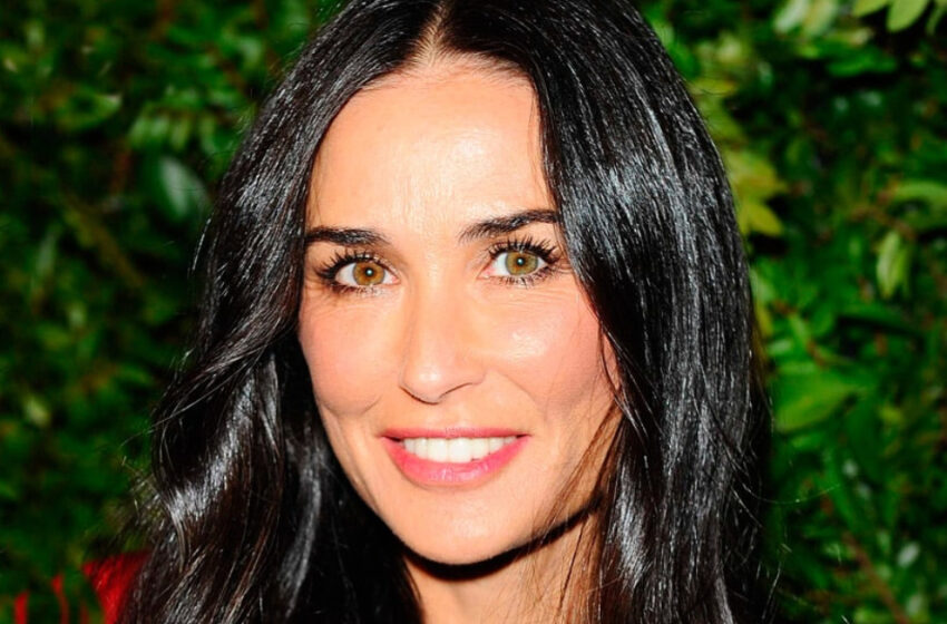  At 62, she looks 20 years old: Demi Moore’s luxurious figure, which can’t even be hidden in a ‘plain’ tracksuit