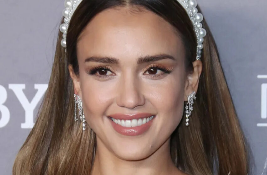  “I Can’t Hold Back My Tears. You’ve Grown Up Too Fast”: Jessica Alba Showed Off Her Daughter On Her 16th Birthday!