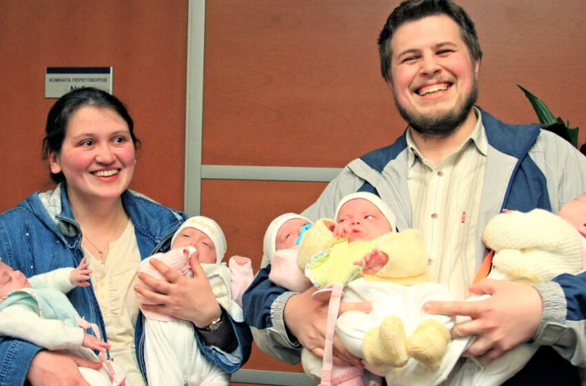  The Famous Quintuplets Born 15 Years Ago: What Do They Look Like Now?