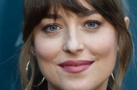 “People Blush Instead Of Her”: Dakota Johnson’s Bold Look Without Underwear Left Everyone Spechless!