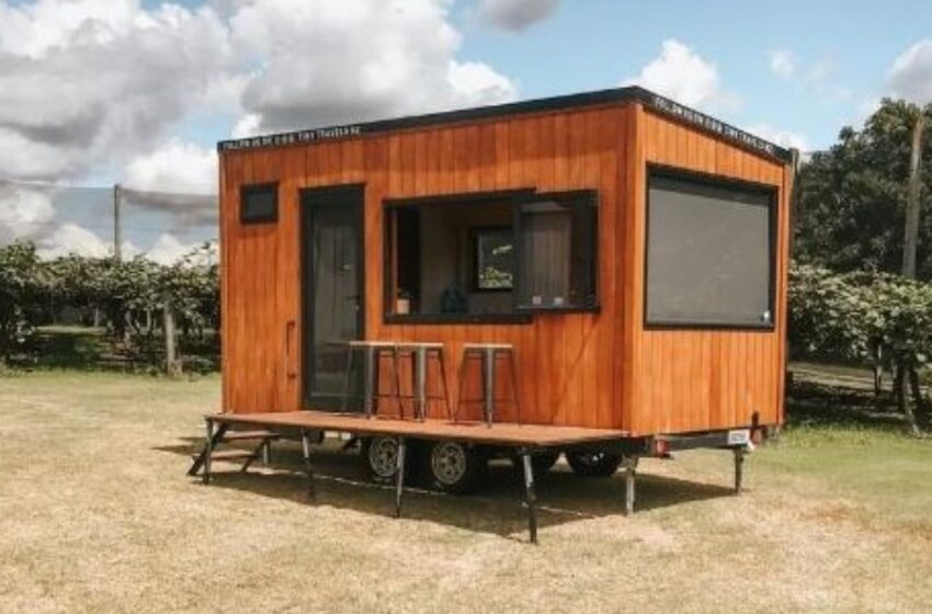  “When Creativity Meets Manual Skill”: A Man Built a Tiny House On Wheels And Now Lives There With His Family!