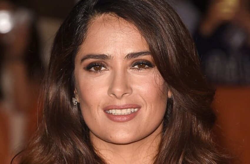  “Timeless Beauty”: At 57, Salma Hayek Captures Hearts with Her Flawless Bikini Look and Authentic Spirit