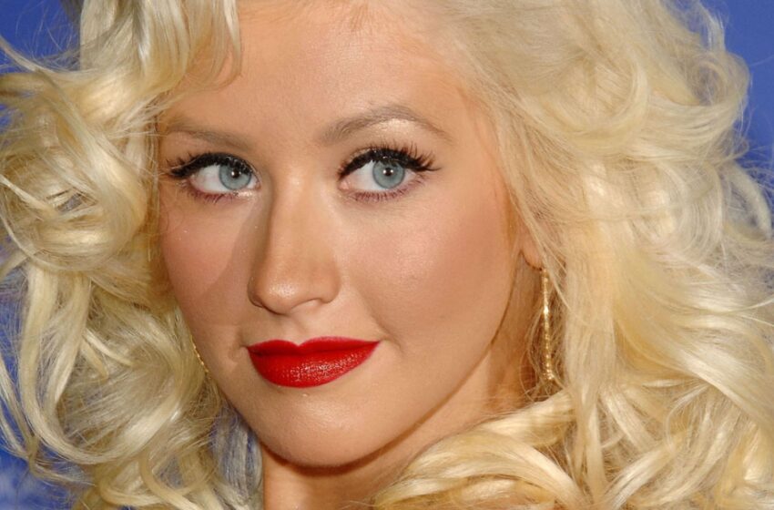  “At Her 43, She Looks Truly Half Her Age”: Christina Aguilera Wows Everyone With Her Youthful Look!