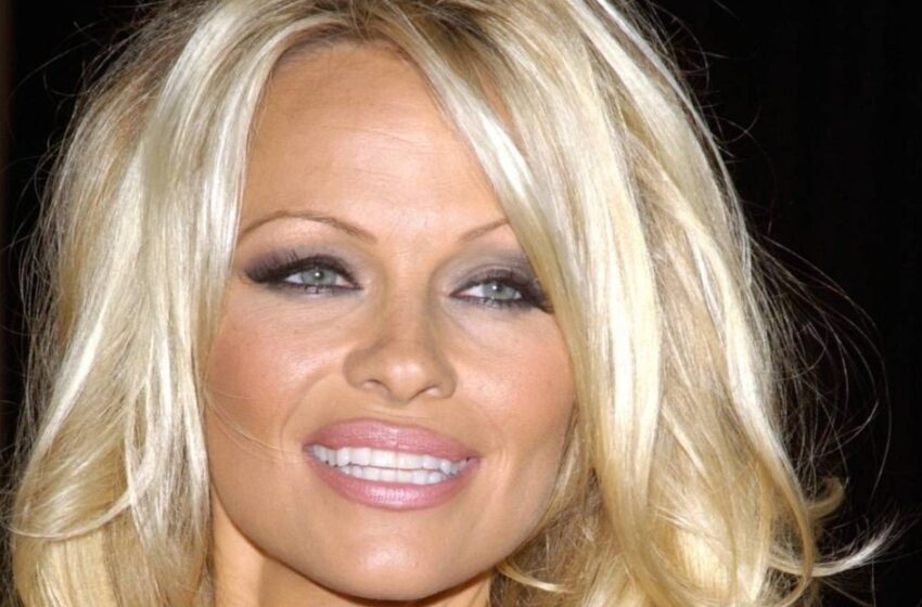  57-Year-Old Pamela Anderson Without Makeup Posed For The Cover Of Better Homes & Gardens: Rare Shots Of The Star That Went Immediately Viral!