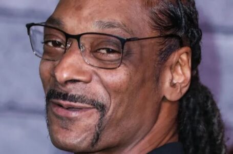 „Snoop Dogg dukra Cori, 25-eri, atrodo kaip jos mamos dvynė“: Pažvelkite į jos nuostabų įvaizdį!