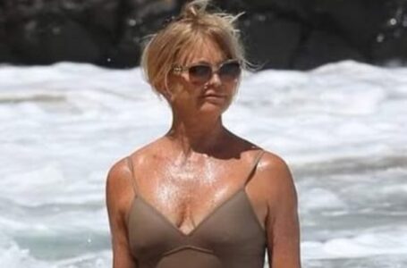 Goldie Hawn, 78 metų, sukėlė audrą su atostogų nuotraukomis maudymosi kostiume: sužinokite kodėl!