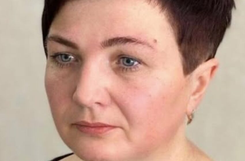  Frizūru kļūdas, no kurām jāizvairās pēc 40: eksperta padomi jauneklīgam un svaigam izskatam!