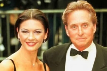 55-erių Catherine Zeta-Jones pasidalijo reta nuotrauka su 80-mečiu vyru Michaelu Douglasu: kaip jie atrodo?